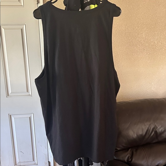 Volcom Black Tank - Picture 3 of 3